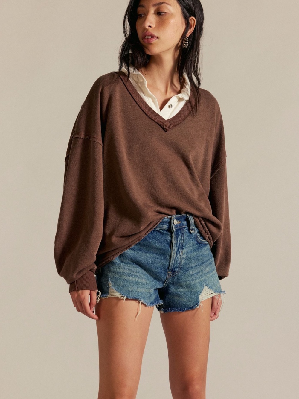 VENICE V NECK SWEATSHIRT BROWN BEAR - Picture 2 of 3